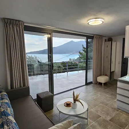 Black Goat Apartment Chrysi Ammoudia